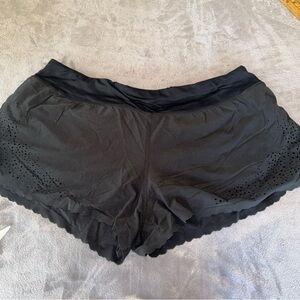 Lululemon Athletica Black Short Sz 10